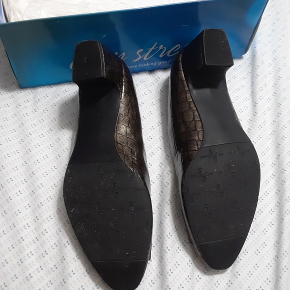 Wisteria high heels crocodile style - Picture 5 of 8